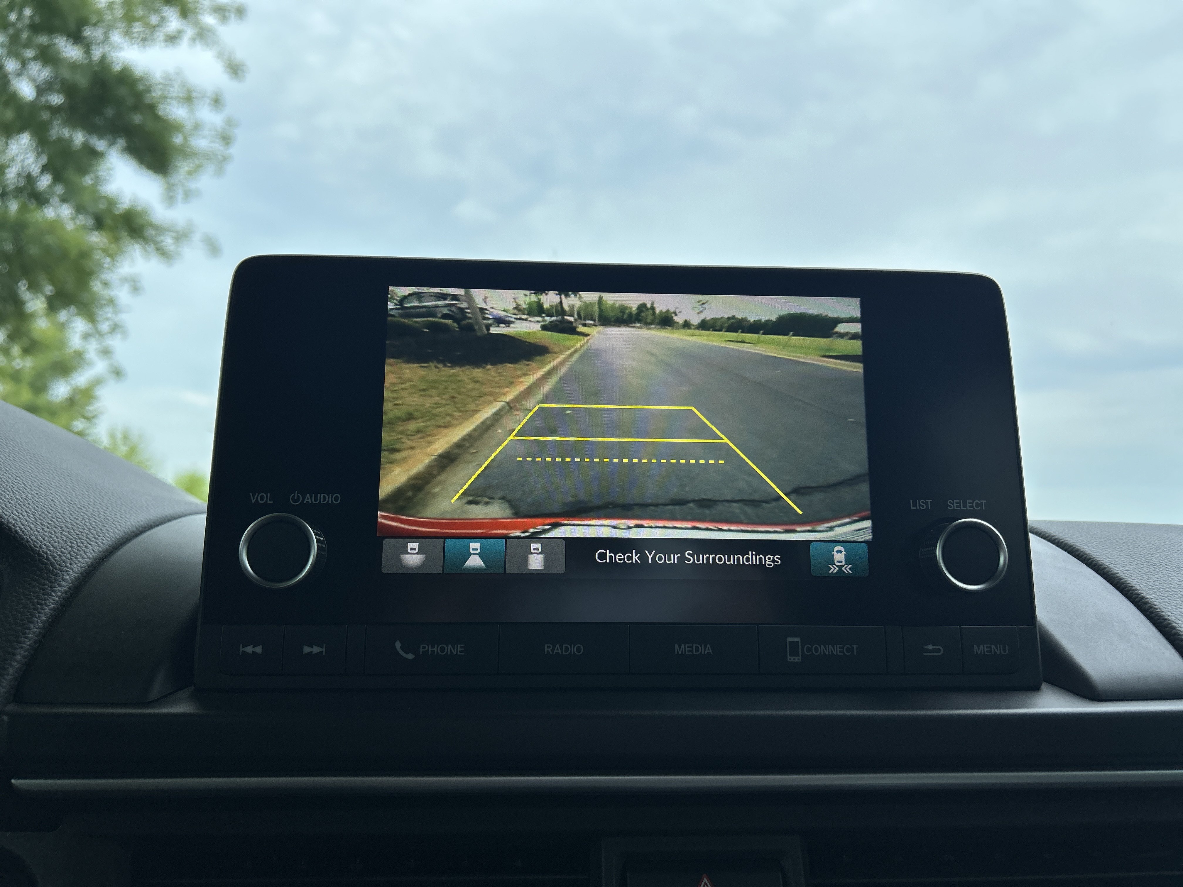 Used 2025 Honda Pilot Sport image 14