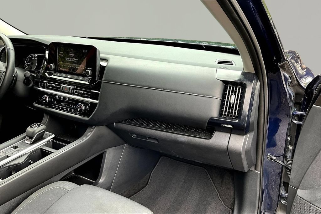Used 2025 Nissan Pathfinder SV FWD image 26