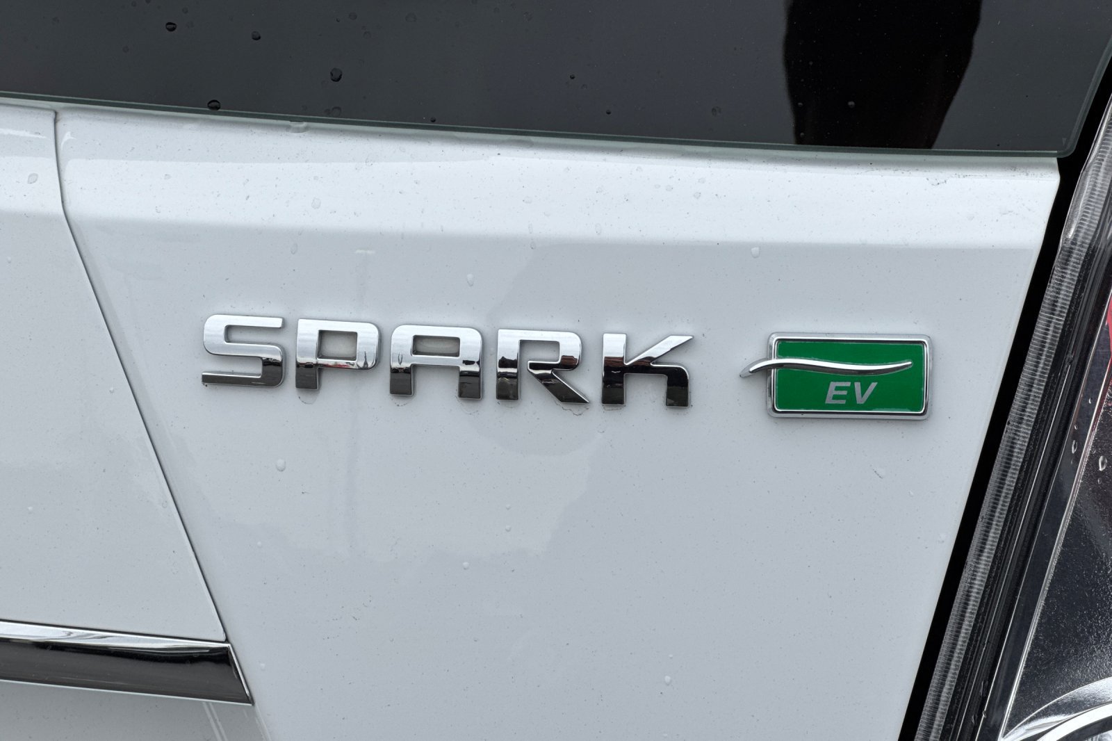Used 2014 Chevrolet Spark LT FWD image 48
