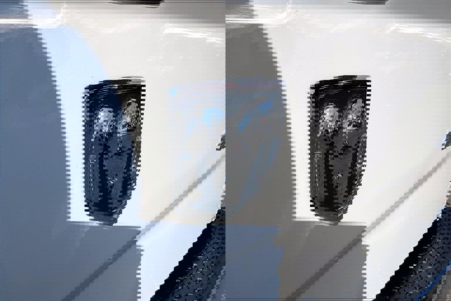 Used 2018 RAM 3500 Tradesman w/ Chrome Appearance Group image 10