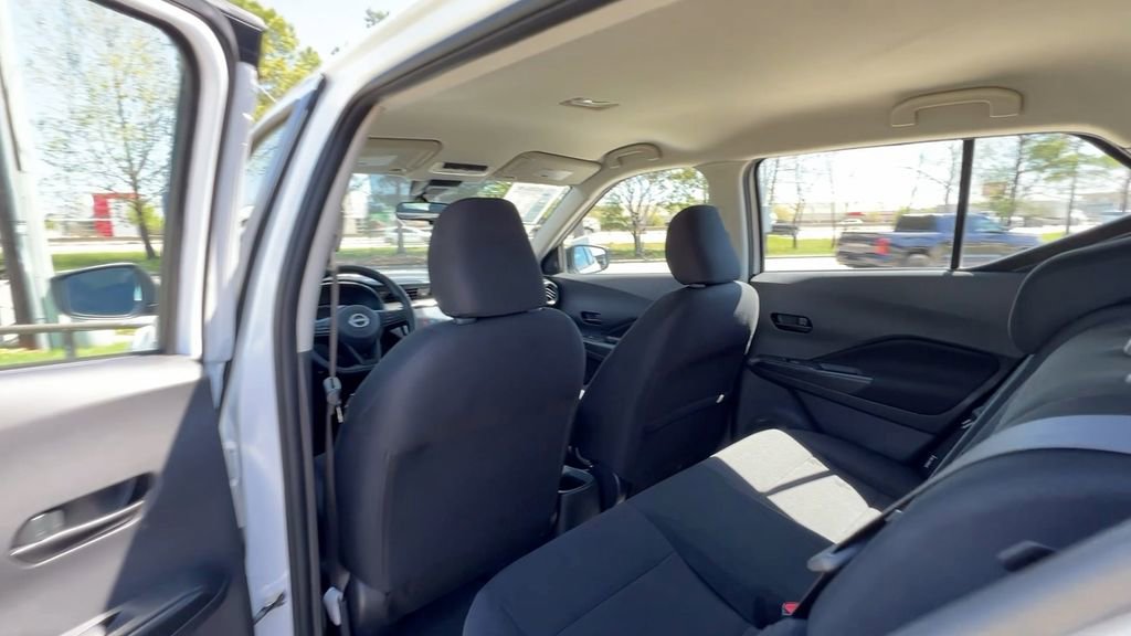 Used 2023 Nissan Kicks S image 37