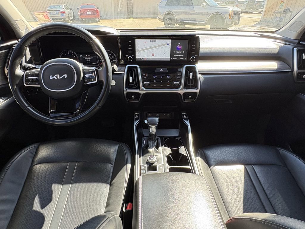 Used 2022 Kia Sorento EX image 26