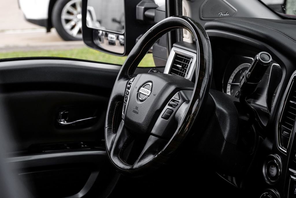 Used 2019 Nissan Titan Platinum Reserve w/ Platinum Utility Package AWD/4WD image 11