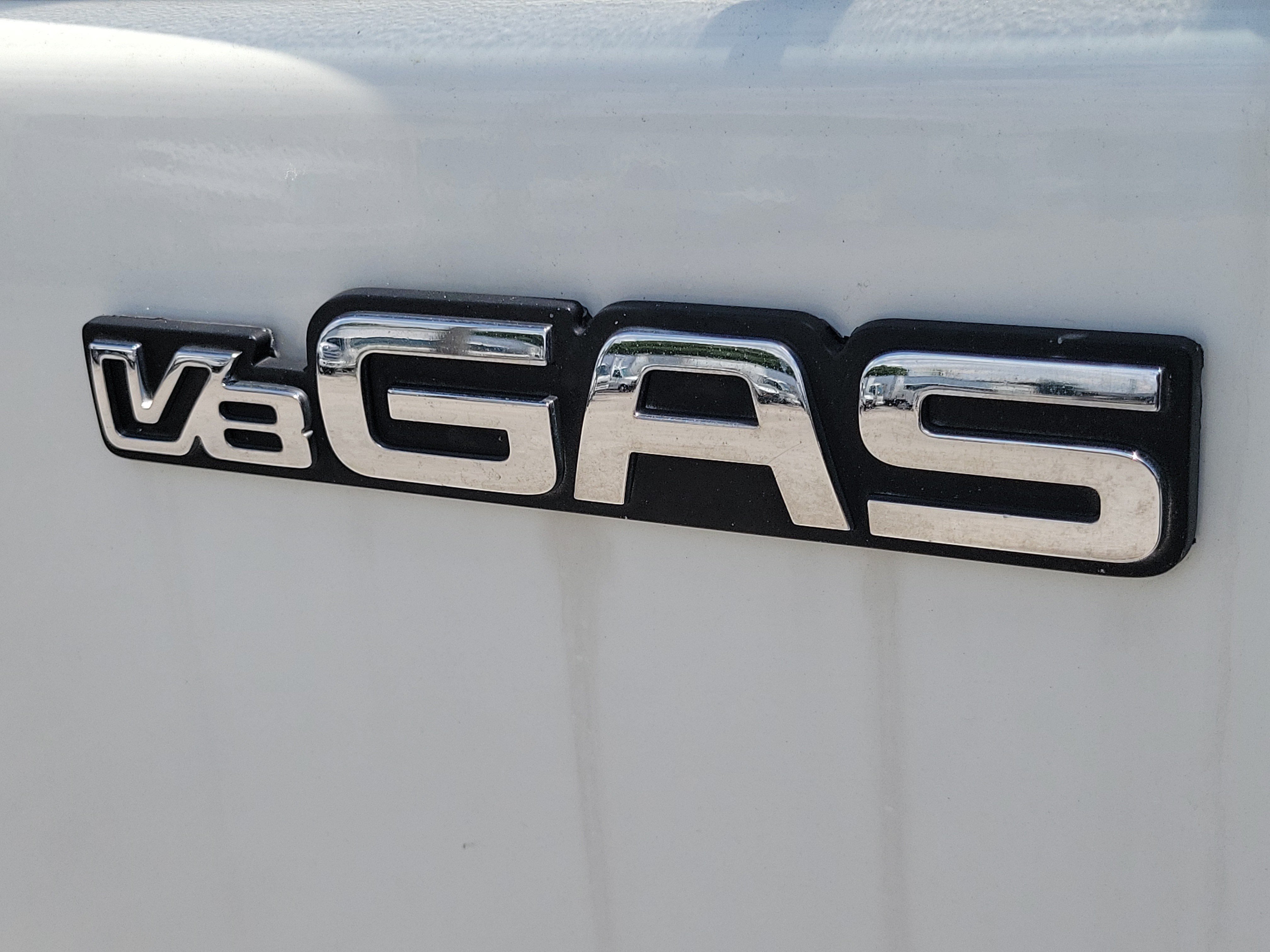 Used 2024 Isuzu NPR RWD image 11
