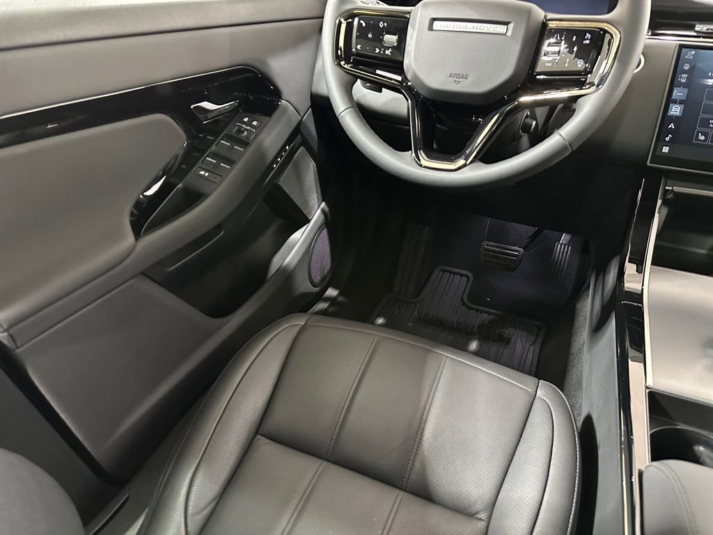Used 2026 Land Rover Range Rover Evoque S image 21
