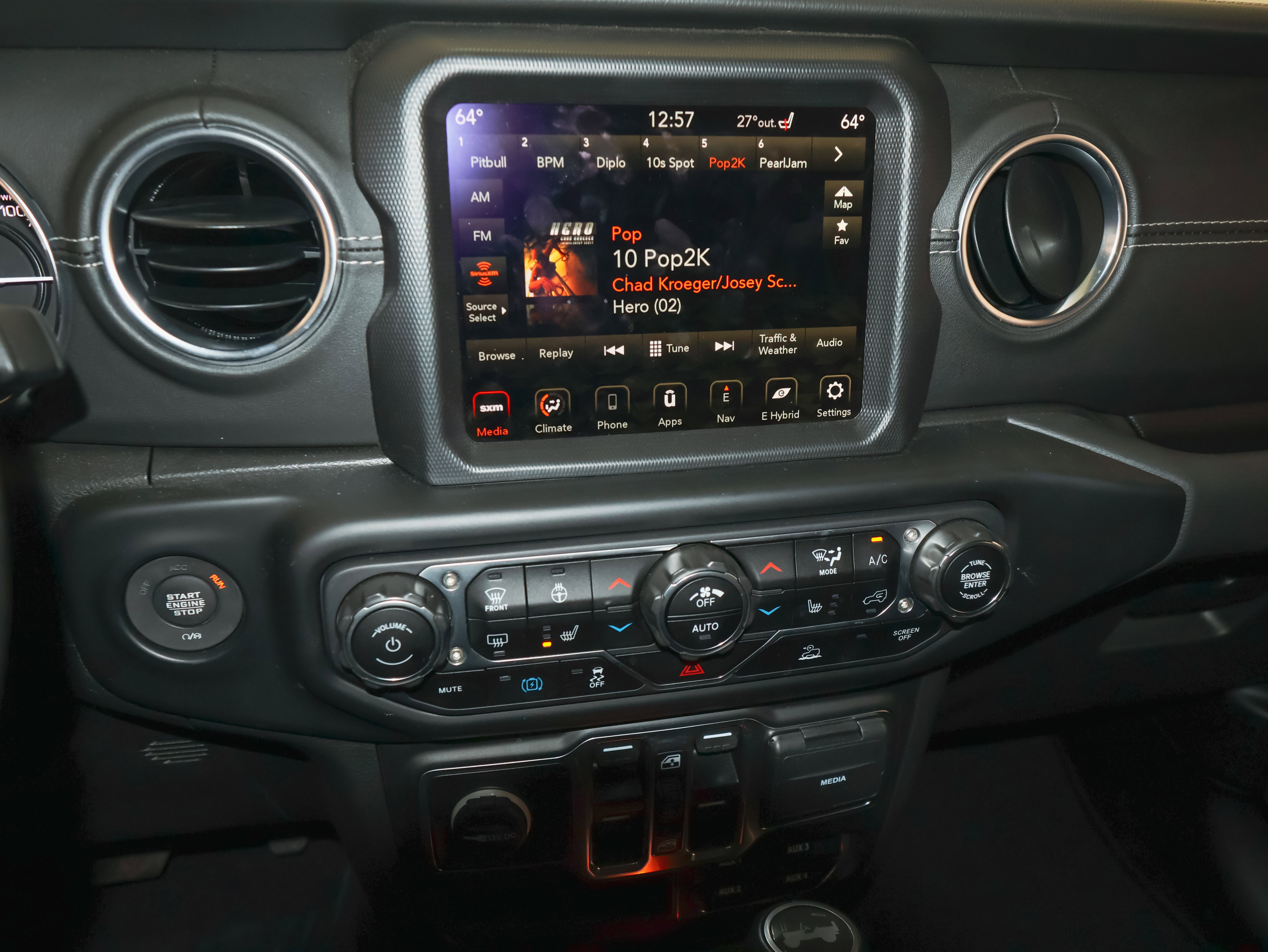 Used 2023 Jeep Wrangler Sahara w/ Cold Weather Group AWD/4WD image 22