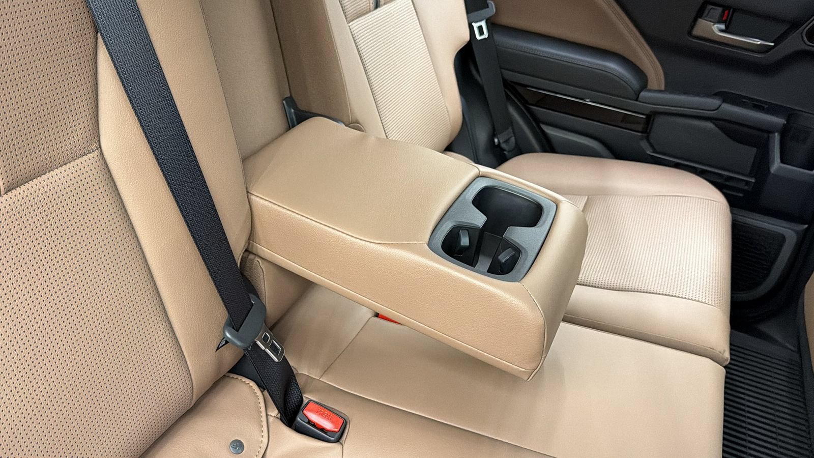 Used 2026 Toyota 4Runner Limited AWD/4WD image 44
