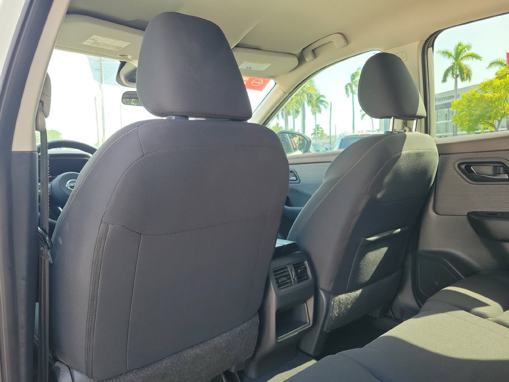 Certified 2023 Nissan Rogue S FWD image 17