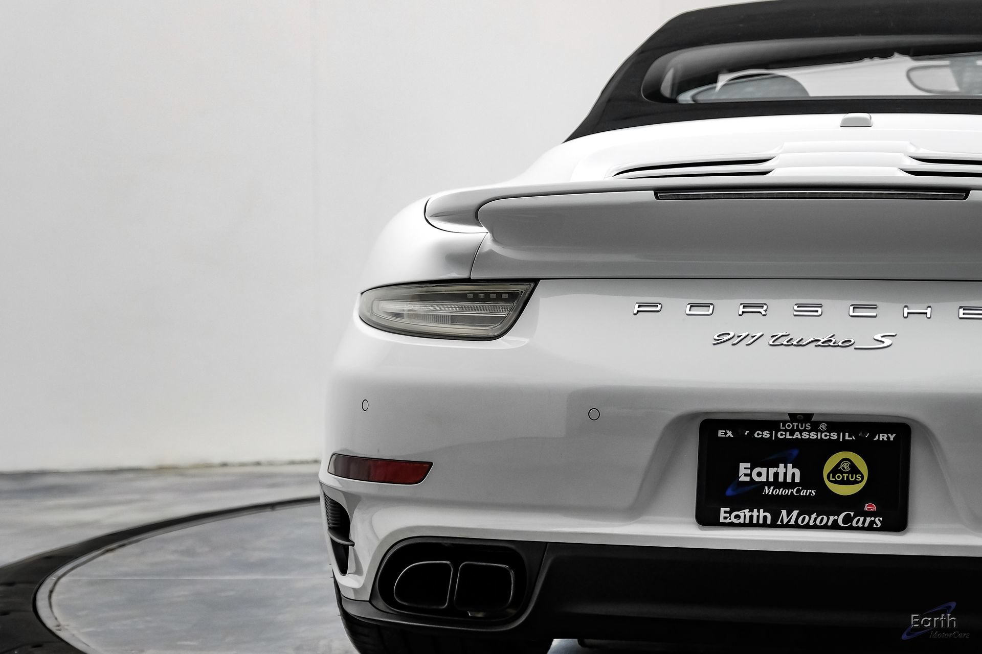 Used 2016 Porsche 911 Turbo S AWD/4WD image 15