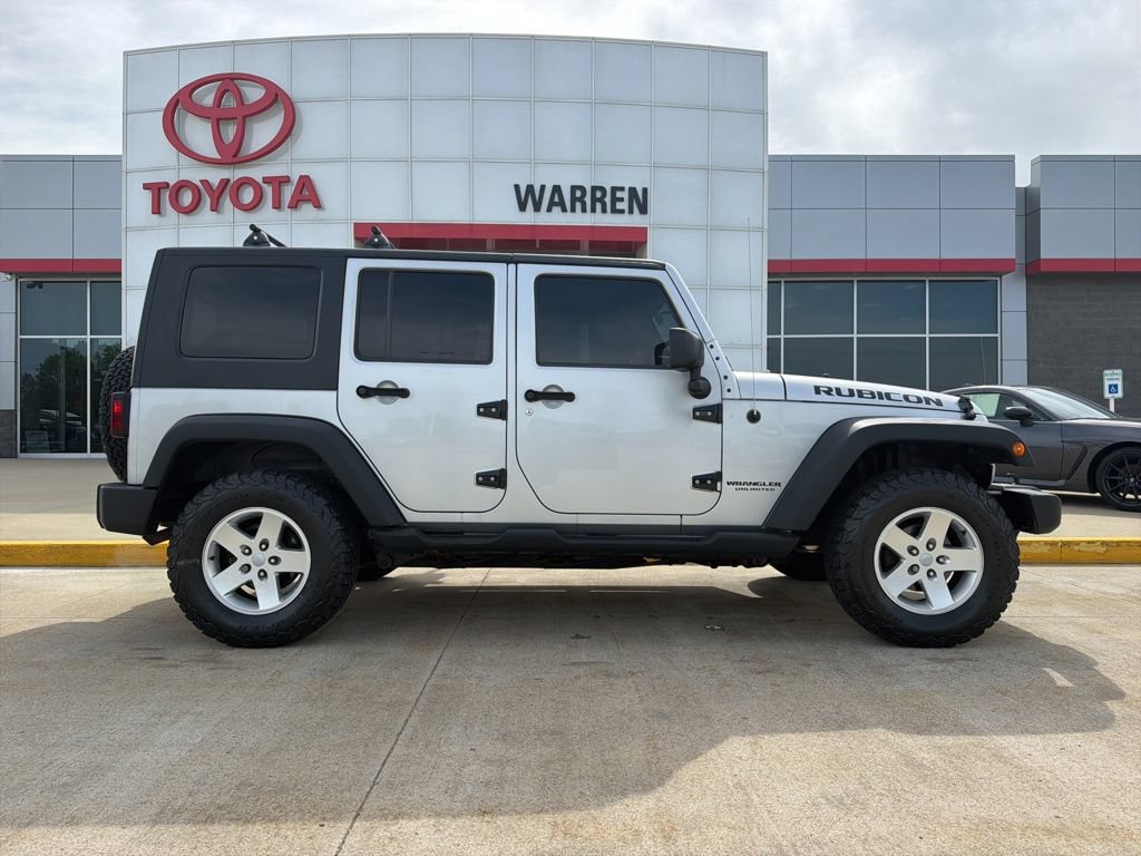 Used 2008 Jeep Wrangler Unlimited Rubicon w/ PWR Convenience Group AWD/4WD image 3