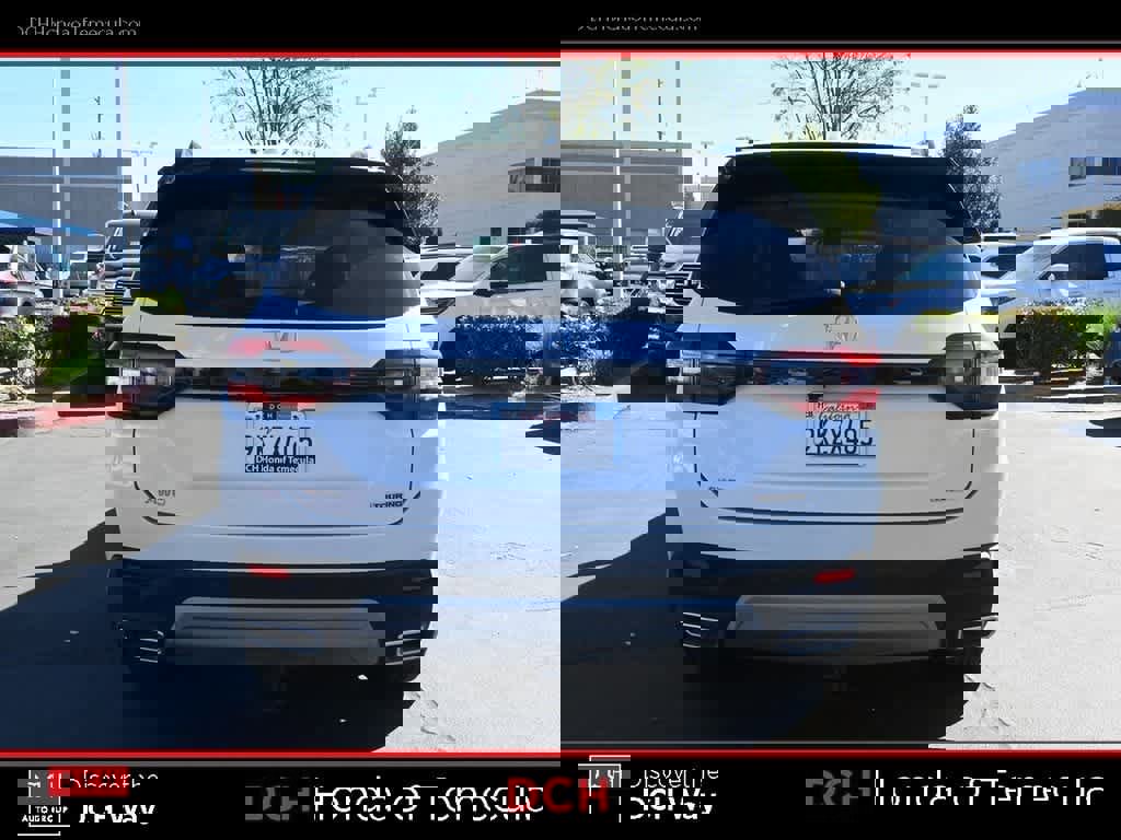 Used 2024 Honda Pilot Touring image 6