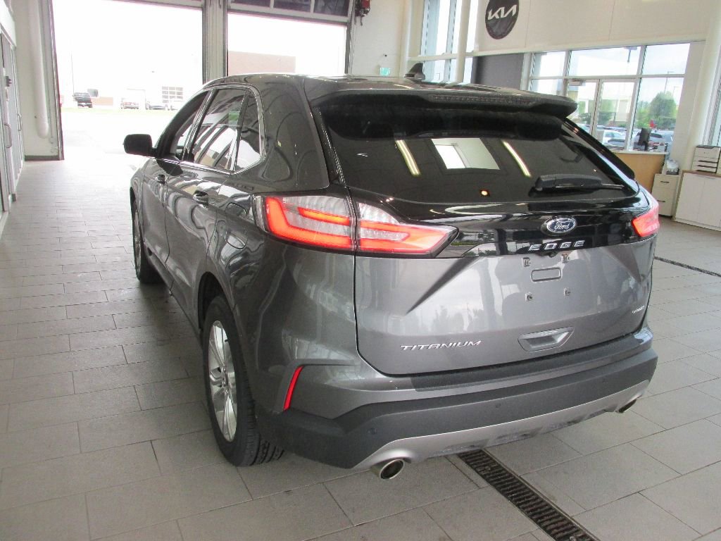Used 2022 Ford Edge Titanium image 6