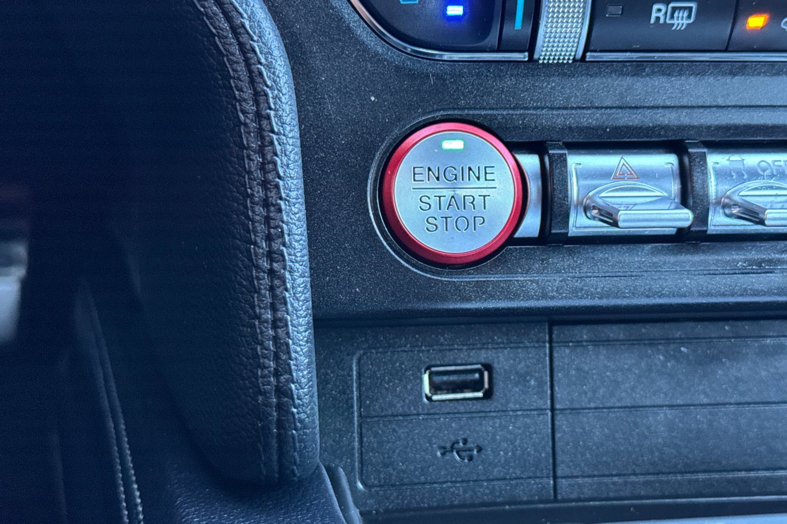 Used 2019 Ford Mustang GT Premium w/ Equipment Group 401A image 26