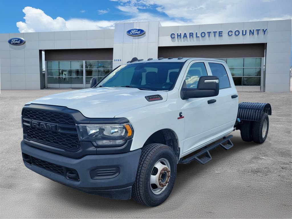 Used 2023 RAM 3500 Tradesman w/ Max Tow Package RWD image 2