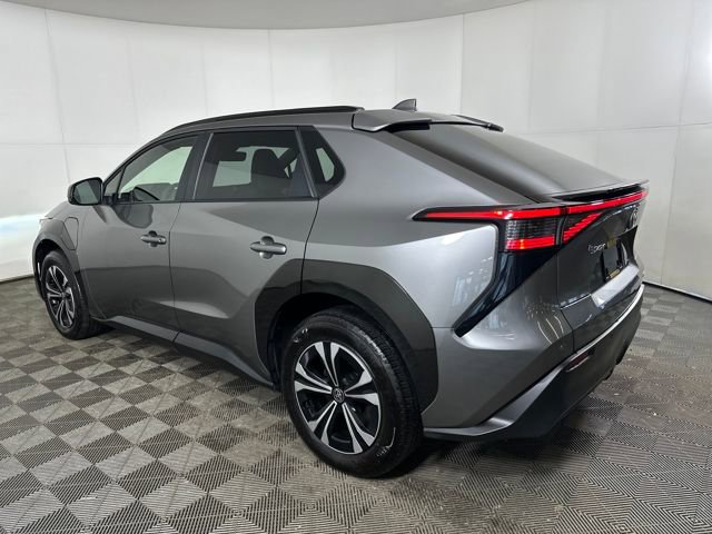 Used 2023 Toyota bZ4X XLE image 5