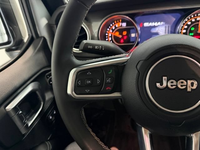Used 2023 Jeep Wrangler Unlimited Sahara w/ Cold Weather Group AWD/4WD image 11