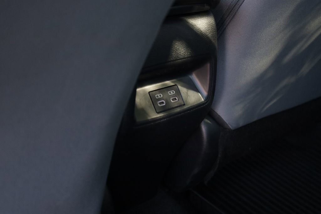 Used 2024 Toyota Corolla SE FWD image 13