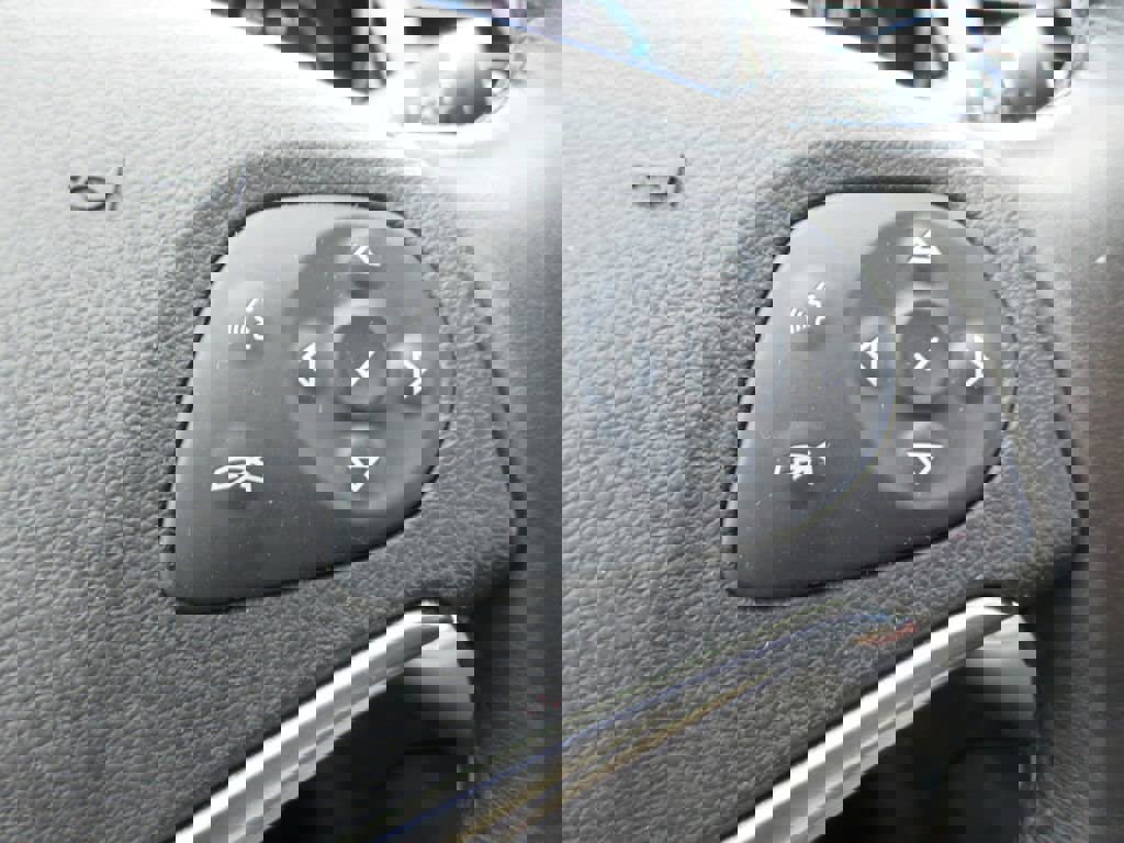 Used 2016 Chevrolet Impala LTZ w/ Enhanced Convenience Package image 26