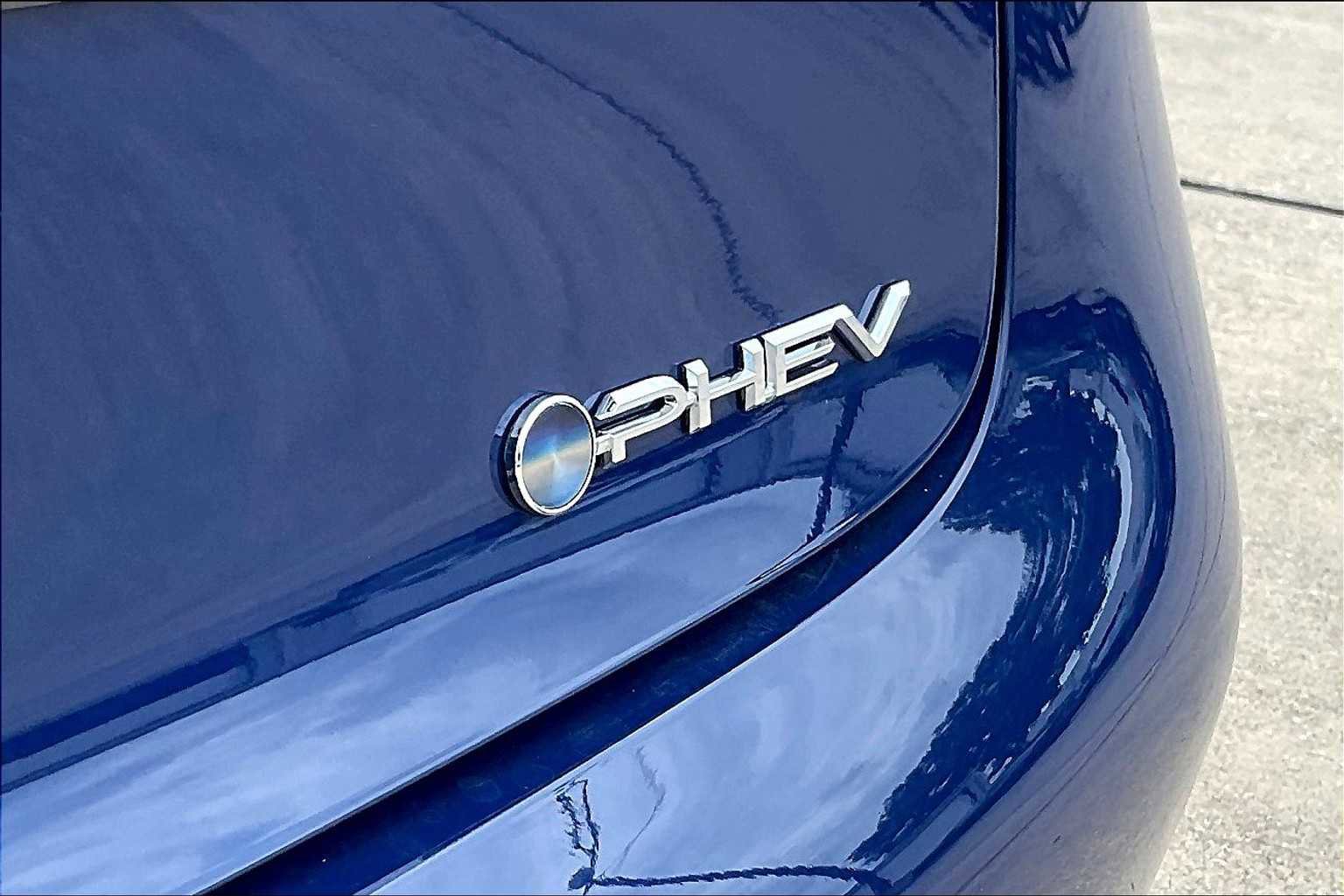 New 2026 Toyota Prius Plug-In Hybrid image 15