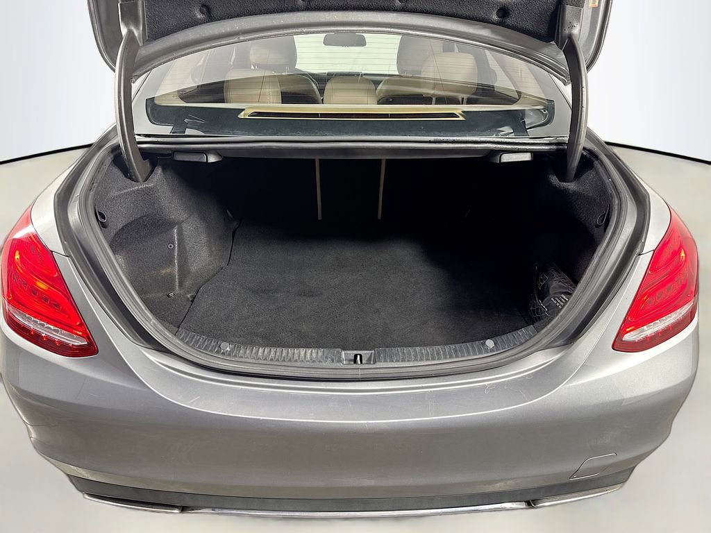 Used 2015 Mercedes-Benz C 300 Sedan image 9