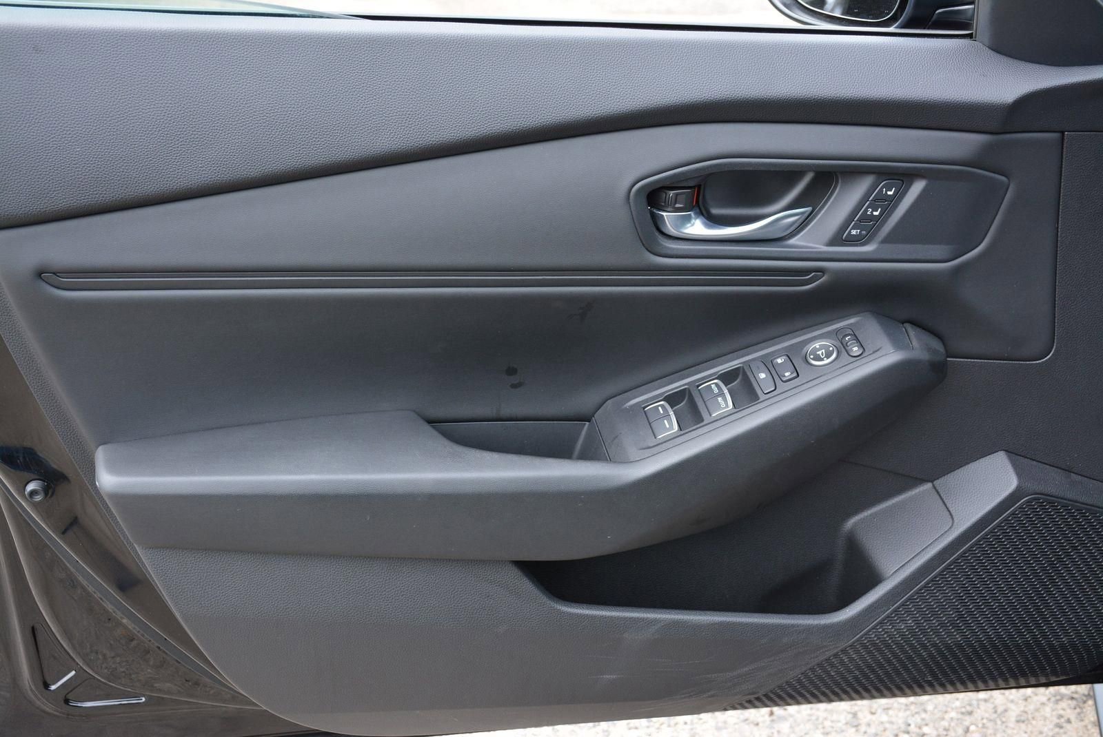 Used 2023 Honda Accord EX-L image 10