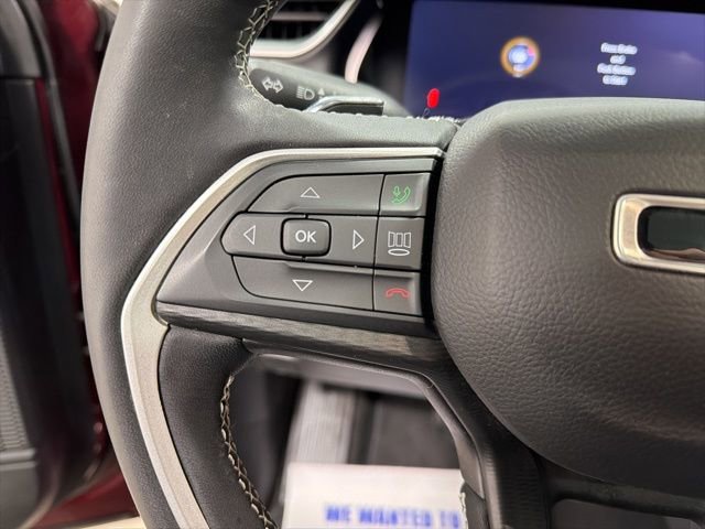 Used 2023 Jeep Grand Cherokee Altitude image 17