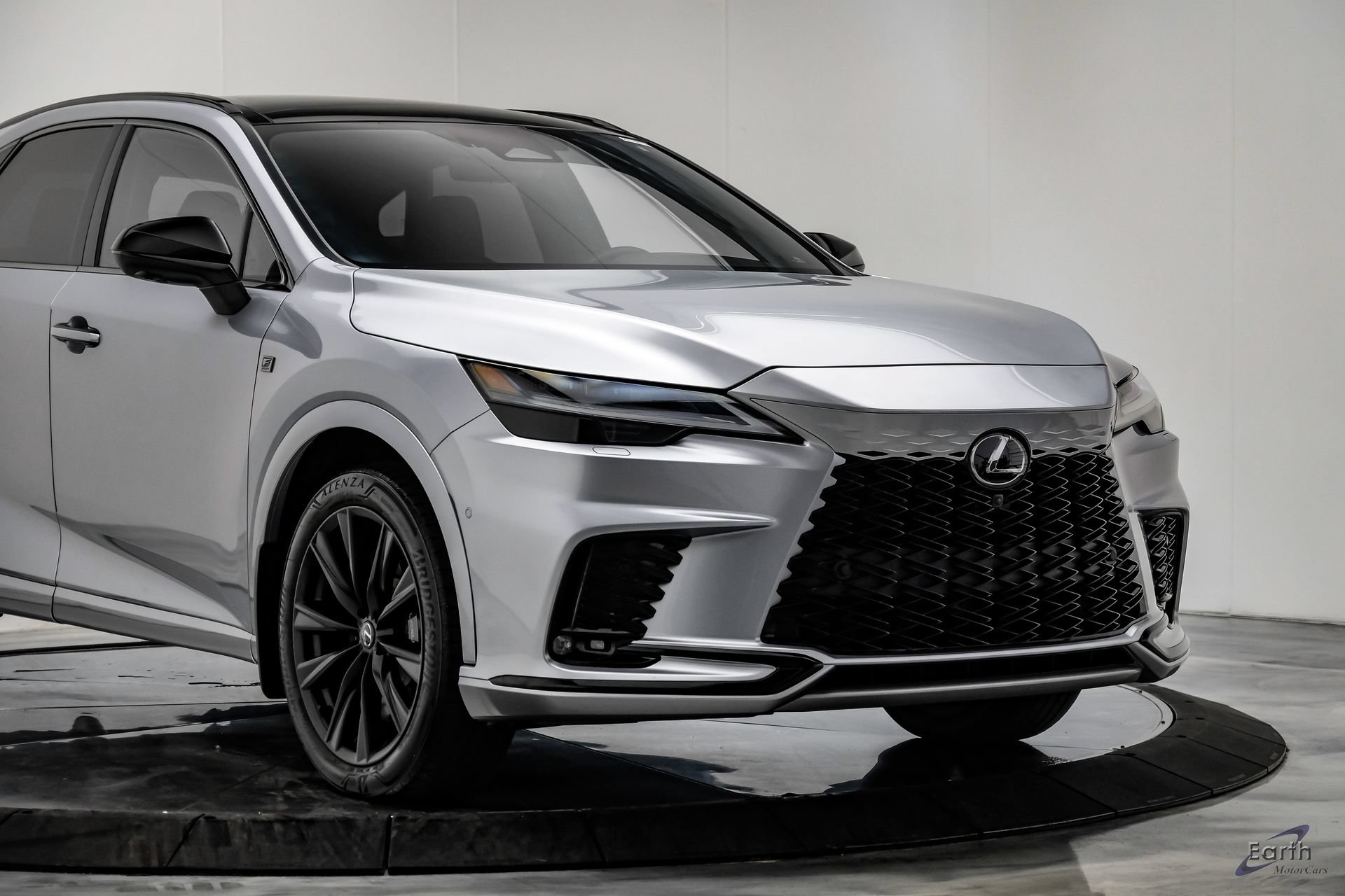 Used 2023 Lexus RX 500h F Sport w/ Cold Area Package AWD/4WD image 27