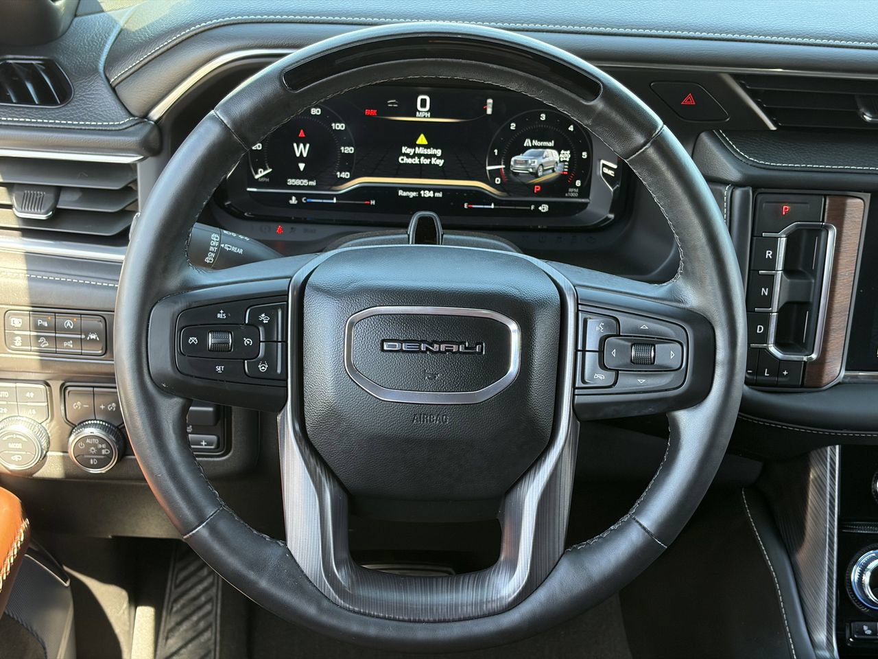 Used 2023 GMC Yukon XL Denali Ultimate w/ LPO, Floor Liner Package AWD/4WD image 19