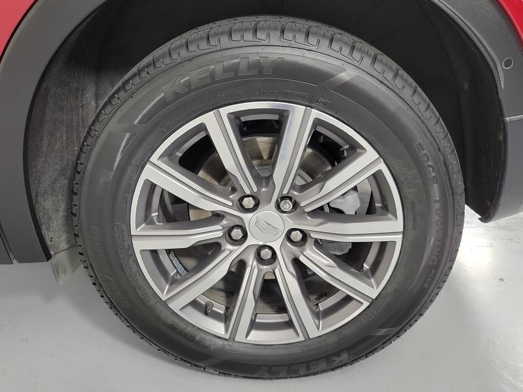 Certified 2022 Cadillac XT4 Sport w/ Enhanced Visibility Package FWD image 9