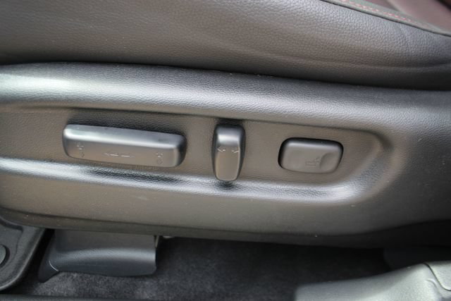 Used 2025 Honda Ridgeline Black Edition image 11