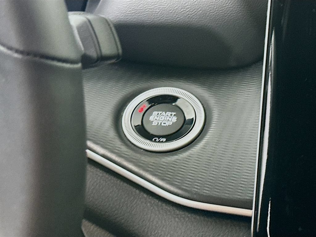 Certified 2023 Jeep Grand Cherokee Altitude AWD/4WD image 23
