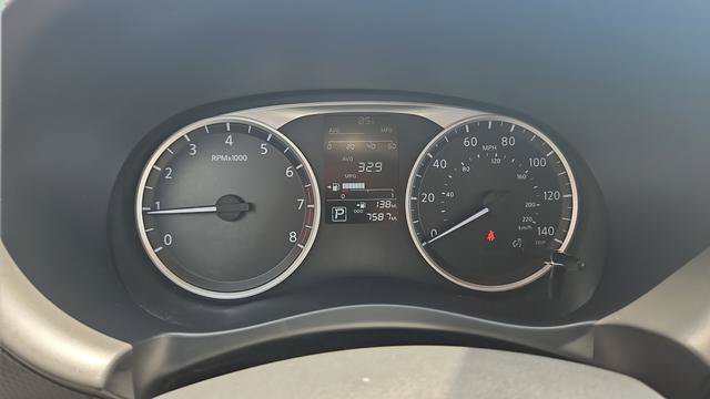Used 2025 Nissan Kicks Play S FWD image 13