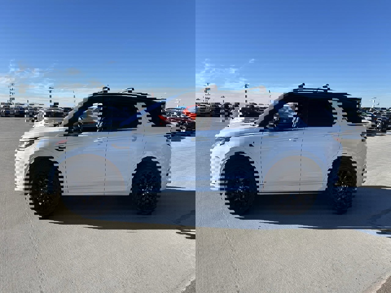 Used 2021 Land Rover Discovery Sport SE R-Dynamic image 6