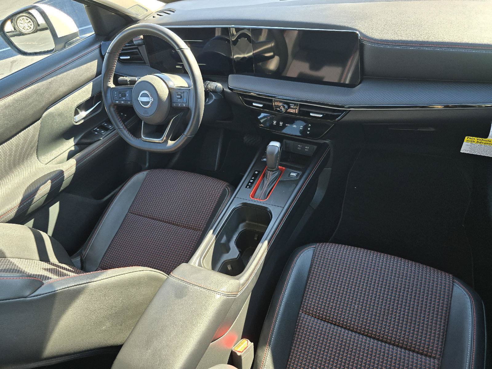 Used 2025 Nissan Kicks SR FWD image 14