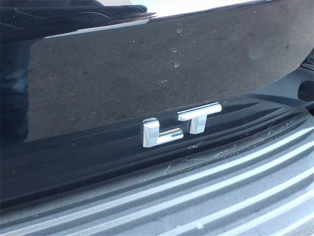 Used 2025 Chevrolet Suburban LT w/ Sun And Tow Package image 18