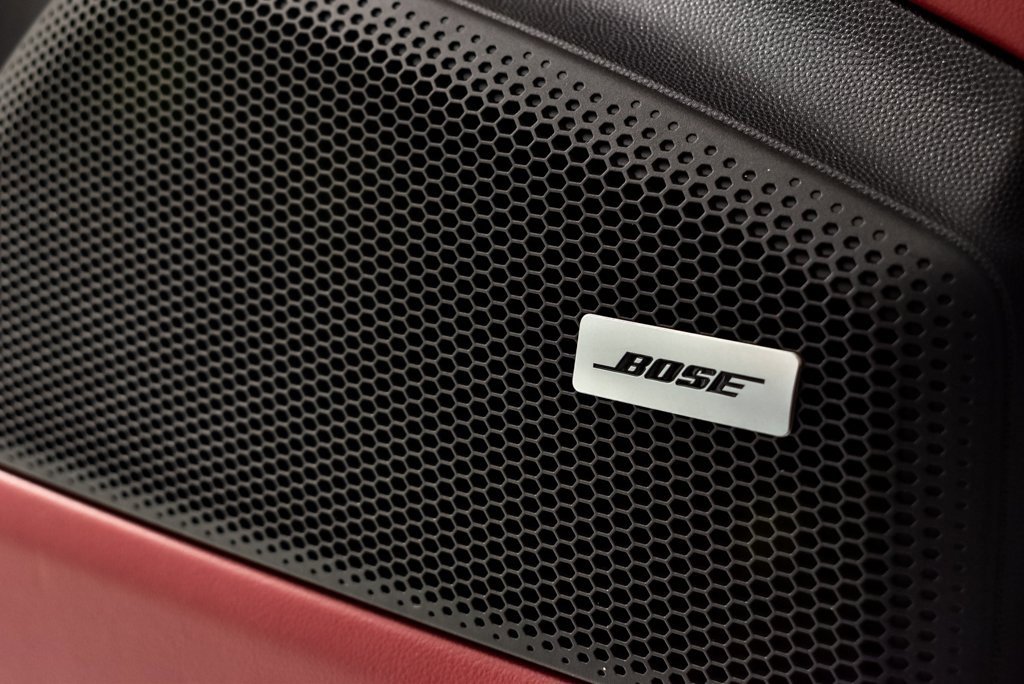 Certified 2025 Porsche Macan 4S Electric w/ Premium Package image 7