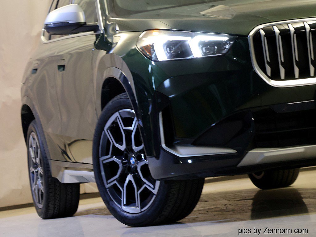 Certified 2024 BMW X1 xDrive28i w/ Technology Package AWD/4WD image 4