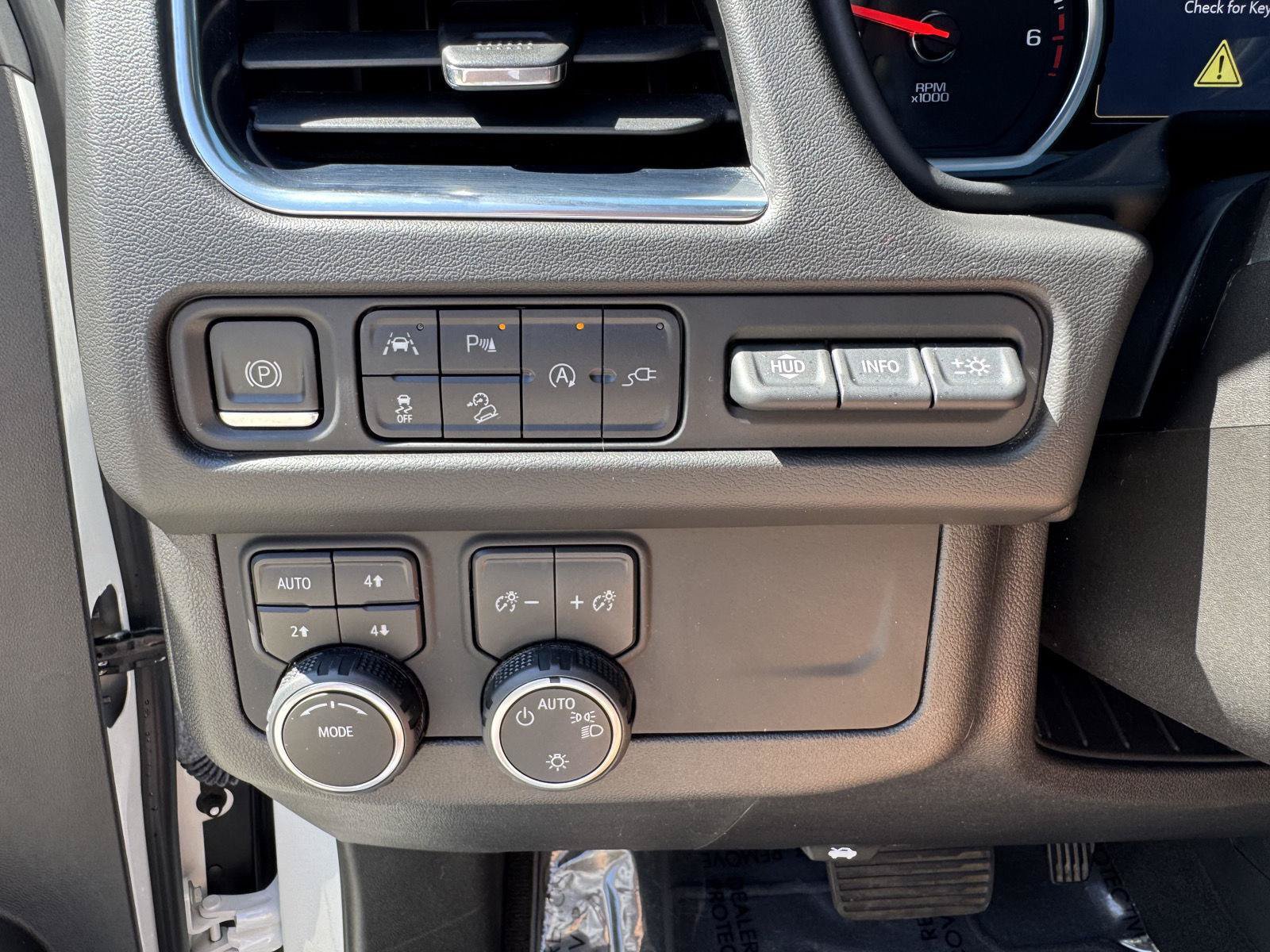 Used 2021 Chevrolet Tahoe High Country AWD/4WD image 23