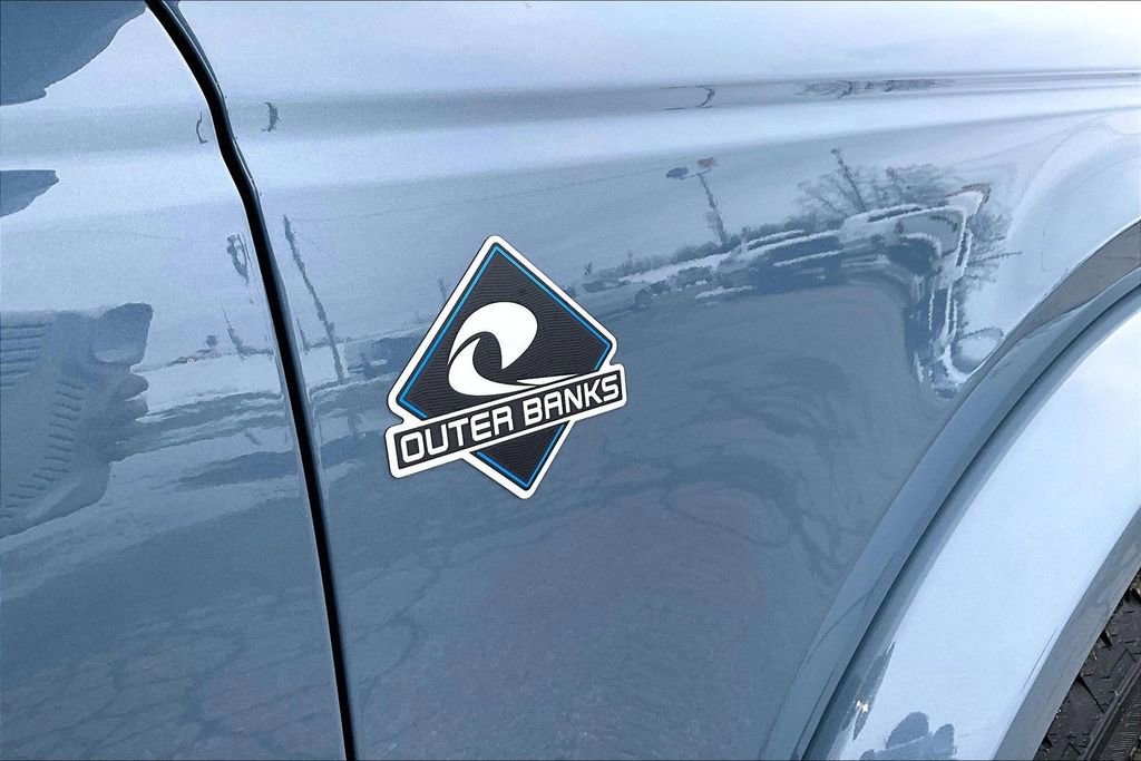 New 2025 Ford Bronco Outer Banks image 11