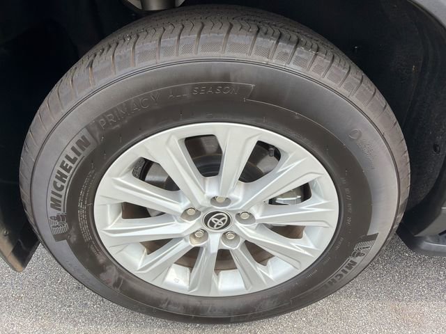 Used 2024 Toyota Grand Highlander XLE image 17