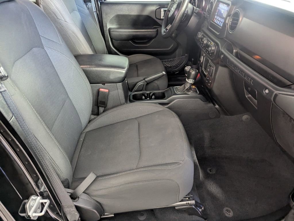 Certified 2022 Jeep Wrangler Unlimited Sport image 32