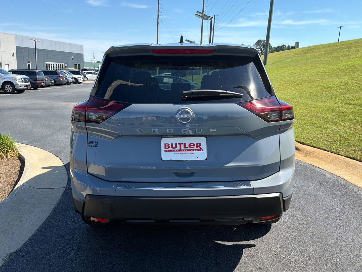 New 2026 Nissan Rogue SV w/ Cold Weather Package FWD image 5