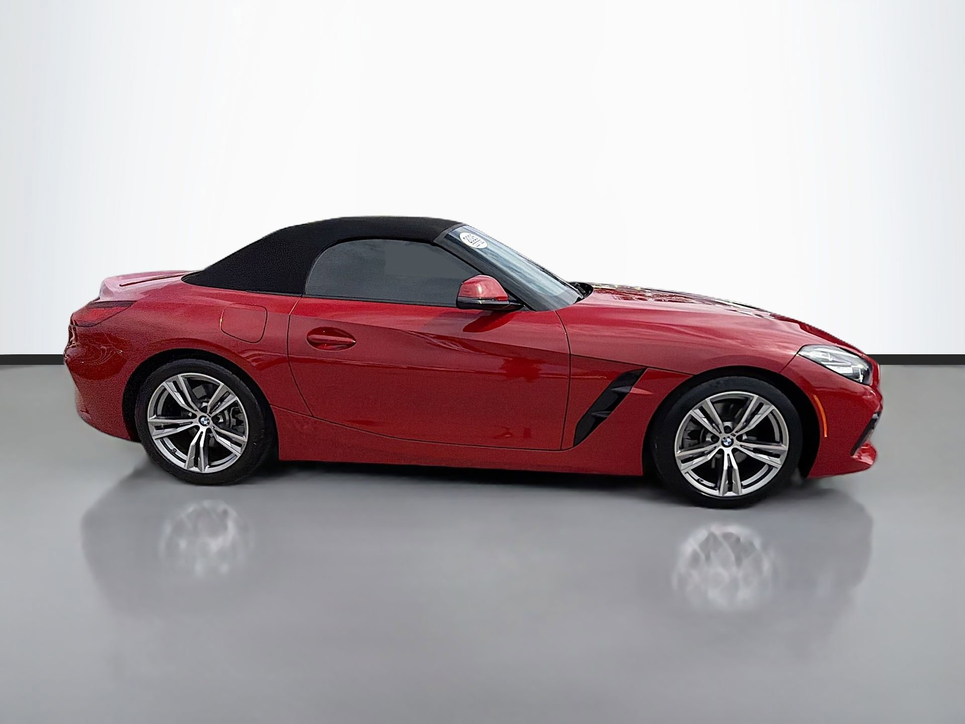 Certified 2025 BMW Z4 sDrive30i image 3