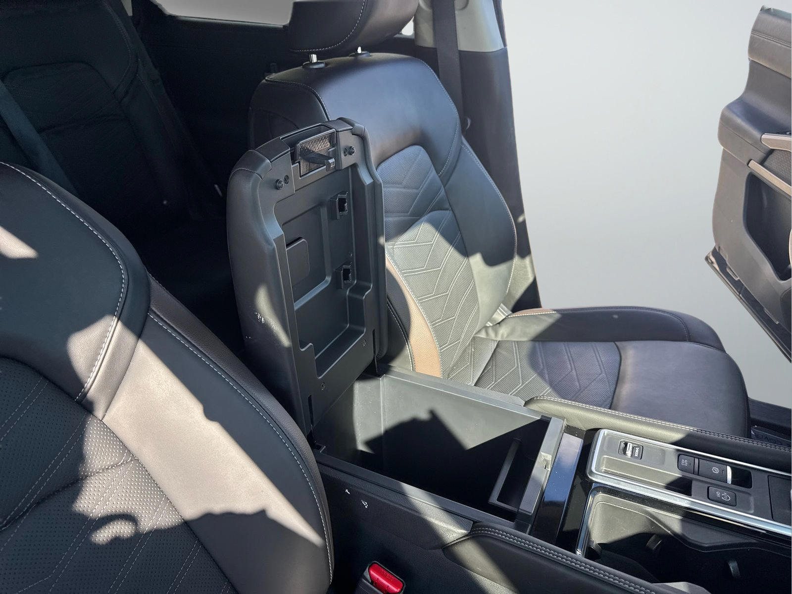 Certified 2025 Nissan Pathfinder Platinum w/ Cargo Package FWD image 45