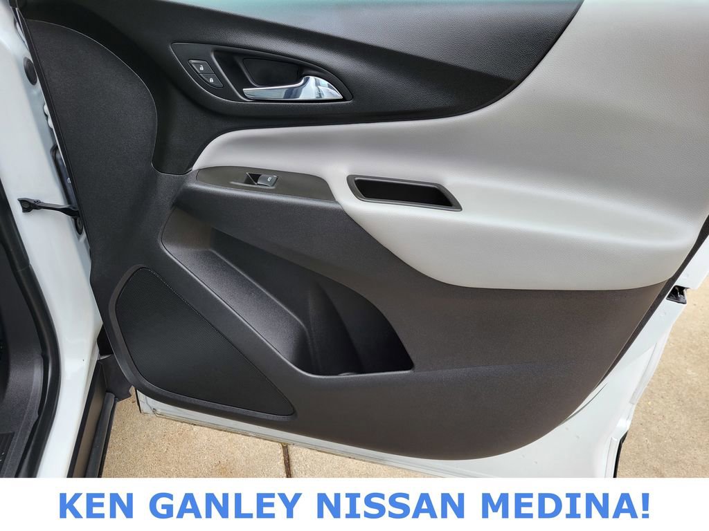 Used 2021 Chevrolet Equinox LS image 47