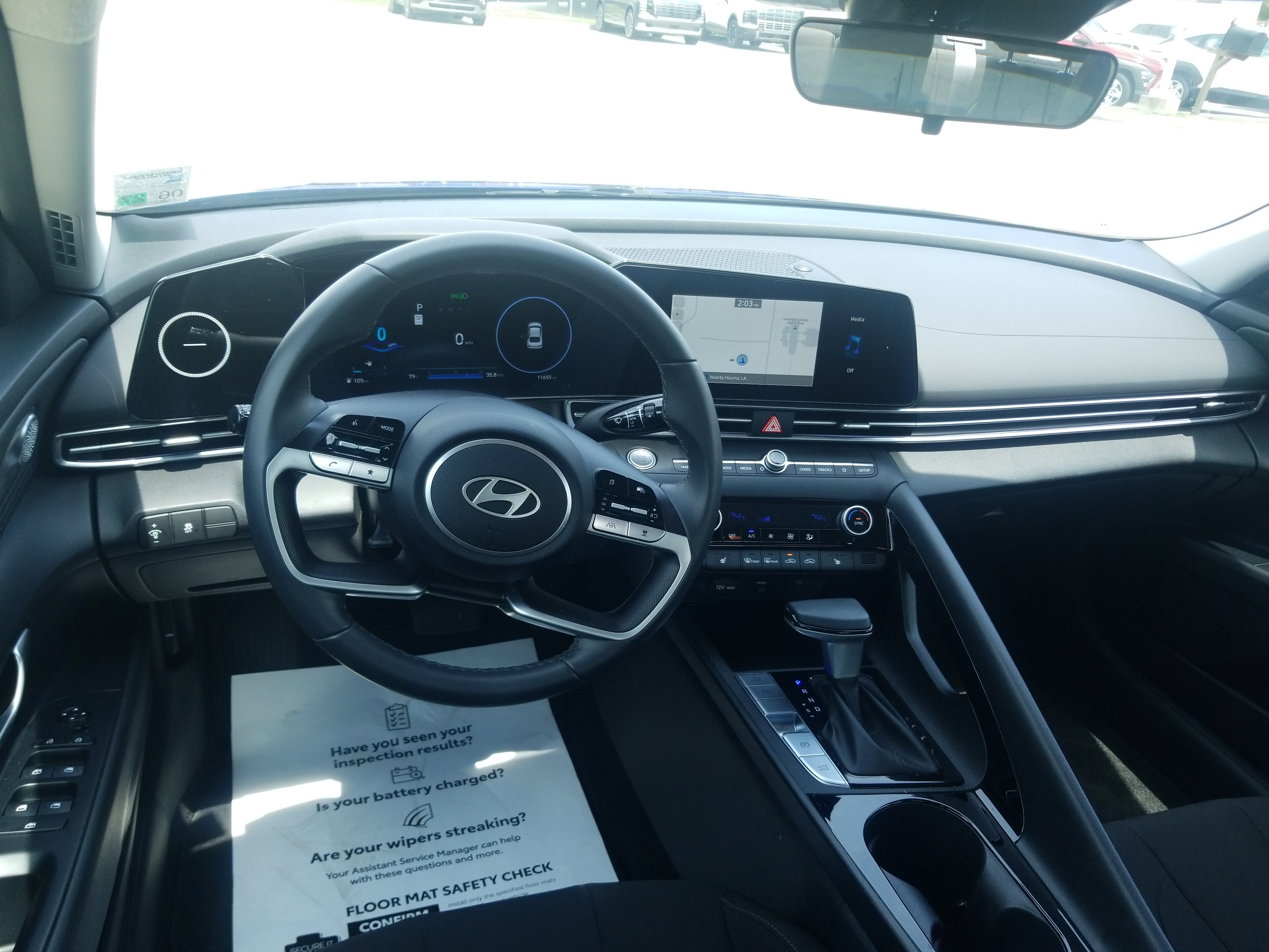 Used 2025 Hyundai Elantra SEL FWD image 18