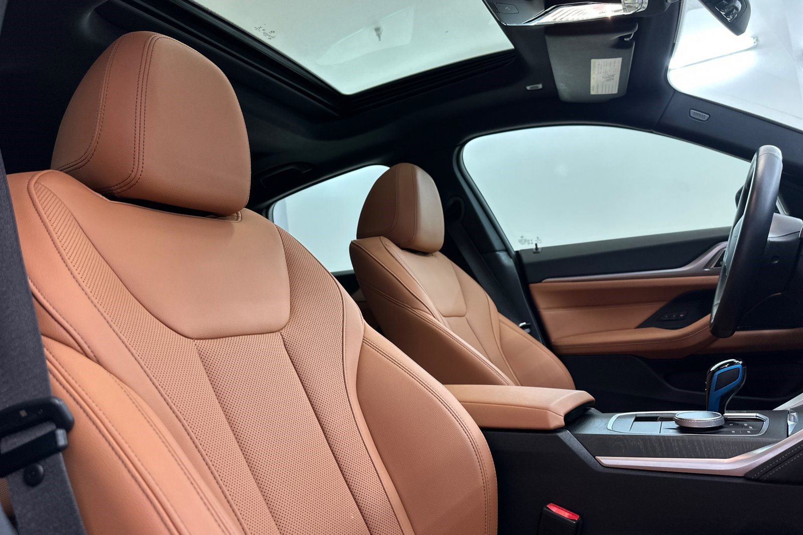 Certified 2022 BMW i4 eDrive40 w/ M Sport Package image 31