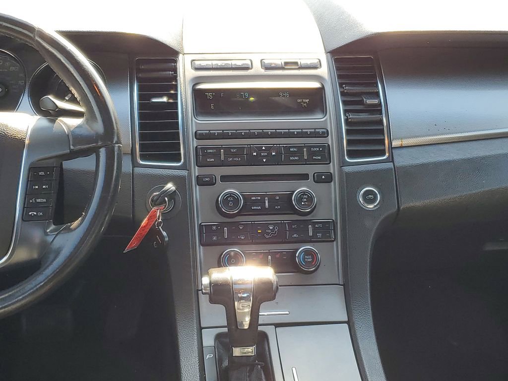 Used 2010 Ford Taurus SEL FWD image 26