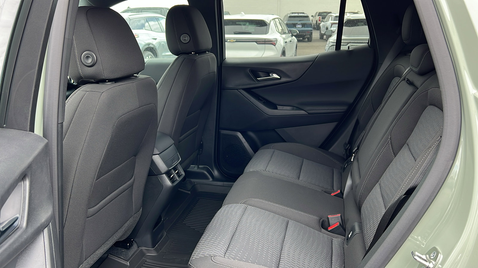 New 2026 Chevrolet Equinox LT w/ Safety and Technology Package AWD/4WD image 13