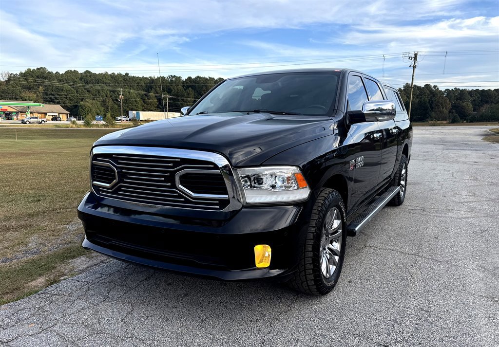 Used 2015 RAM 1500 Limited image 1